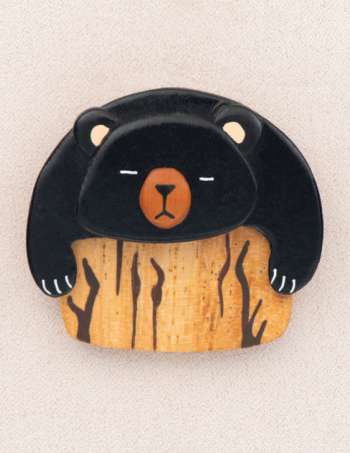 Black Bear on Trunk Magnet